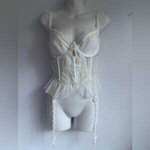 NWT FOR LOVE & LEMONS 3D Daisy Bustier